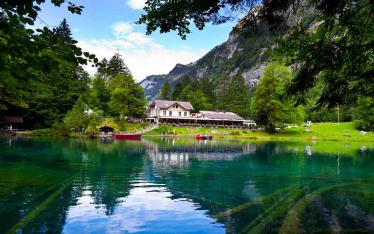 ČAROBNO JEZERO U PLANINI