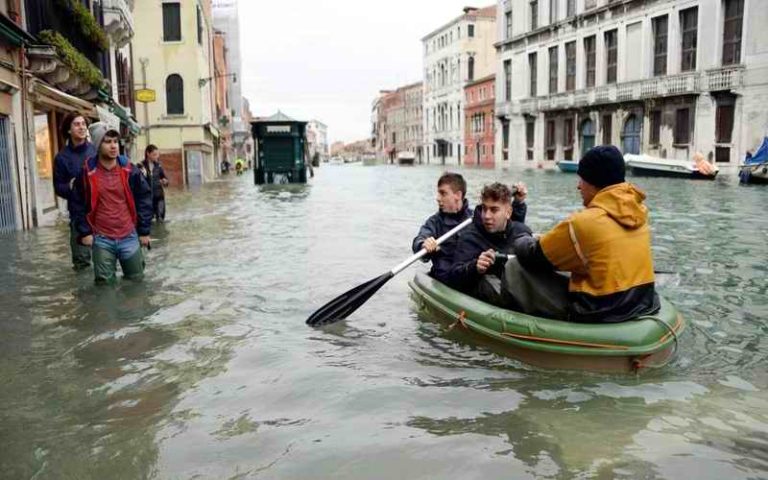 Svet je potopljen u Veneciji