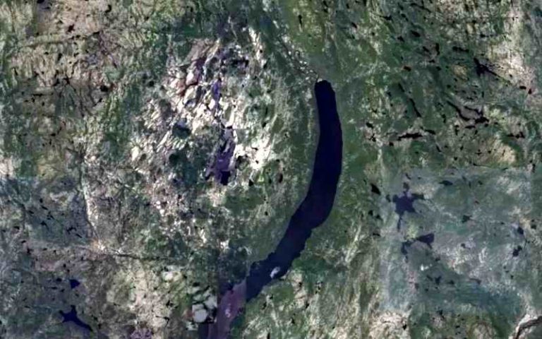 ČOVJEK ISTRAŽIVAO GUGL MAPE I SLUČAJNO OTKRIO DREVNI UDARNI KRATER